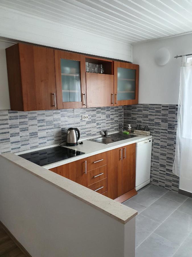 Apartments by the sea Tucepi, Makarska - 2699 Exteriör bild
